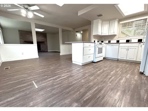 5170 Lakeview Boulevard Lake Oswego OR 97035