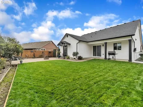 566 N 11th Street Aumsville OR 97325