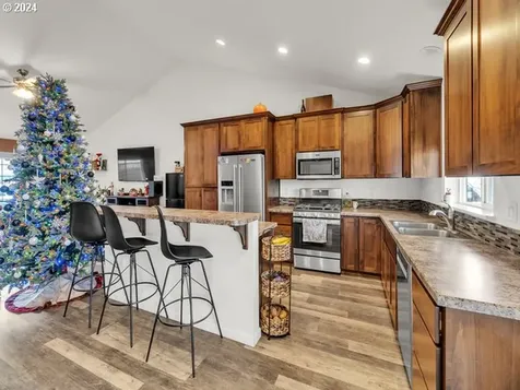 566 N 11th Street Aumsville OR 97325