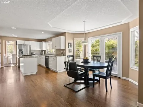5651 La Mesa Court Lake Oswego OR 97035