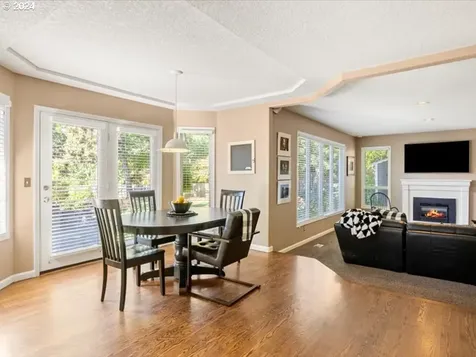 5651 La Mesa Court Lake Oswego OR 97035