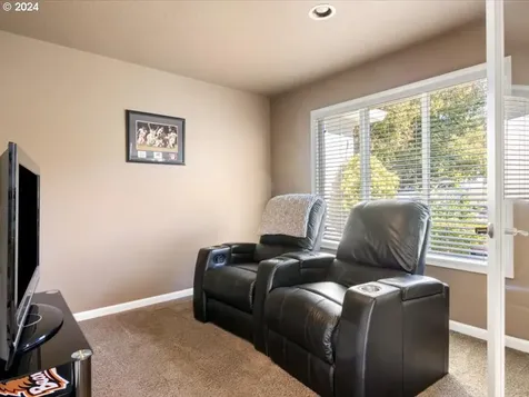 5651 La Mesa Court Lake Oswego OR 97035