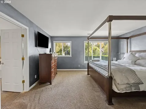 5651 La Mesa Court Lake Oswego OR 97035
