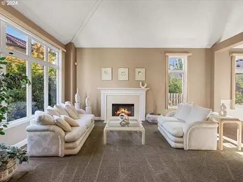 5651 La Mesa Court Lake Oswego OR 97035
