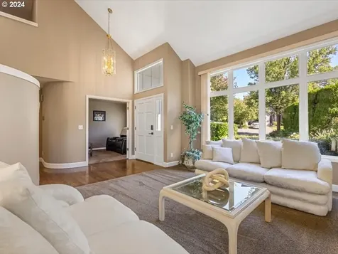 5651 La Mesa Court Lake Oswego OR 97035