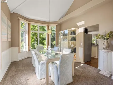 5651 La Mesa Court Lake Oswego OR 97035