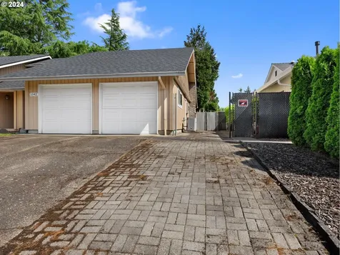 1342 Ne 30th Court Gresham OR 97030