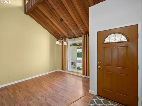 1342 Ne 30th Court Gresham OR 97030