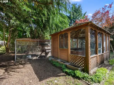 1342 Ne 30th Court Gresham OR 97030