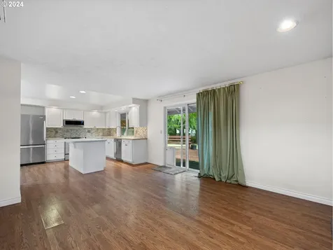 1342 Ne 30th Court Gresham OR 97030