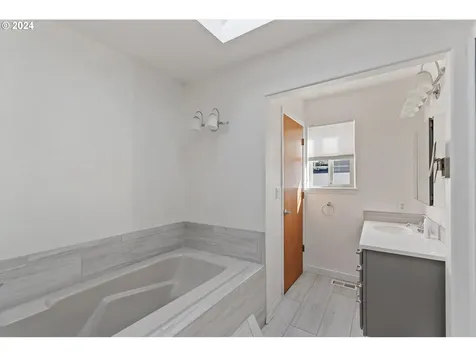 320 Modrow Road Kalama WA 98625