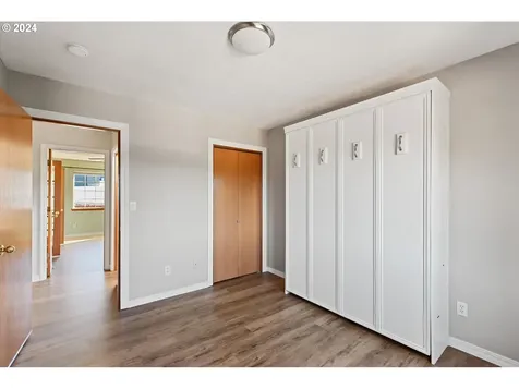 320 Modrow Road Kalama WA 98625