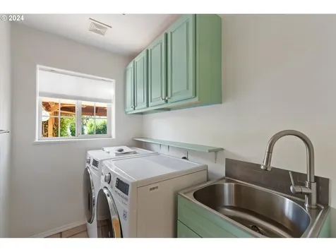 320 Modrow Road Kalama WA 98625