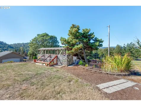 320 Modrow Road Kalama WA 98625