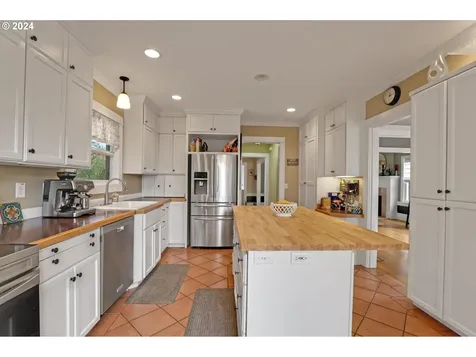 111 SE 52nd Avenue Portland OR 97215