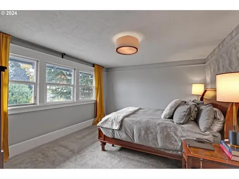 111 SE 52nd Avenue Portland OR 97215