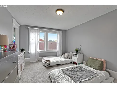 111 SE 52nd Avenue Portland OR 97215