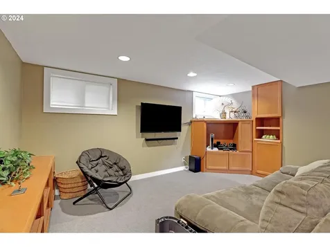 111 SE 52nd Avenue Portland OR 97215