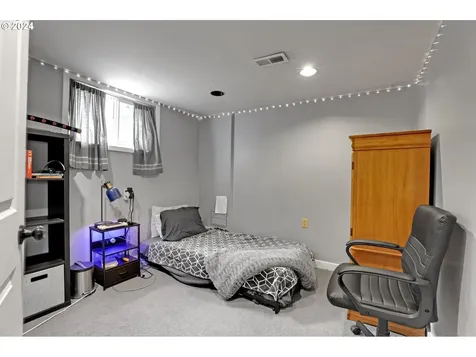 111 SE 52nd Avenue Portland OR 97215