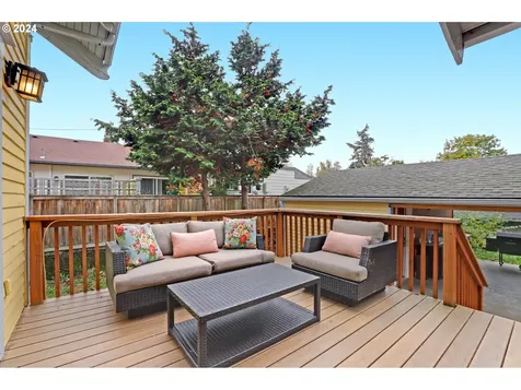 111 SE 52nd Avenue Portland OR 97215