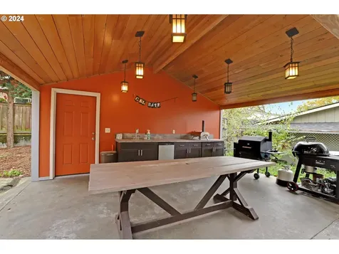 111 SE 52nd Avenue Portland OR 97215