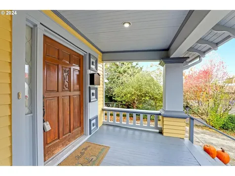 111 SE 52nd Avenue Portland OR 97215