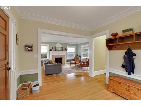 111 SE 52nd Avenue Portland OR 97215