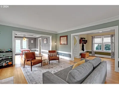 111 SE 52nd Avenue Portland OR 97215