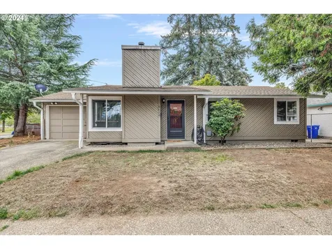 8630 SE Glenwood Street Portland OR 97266