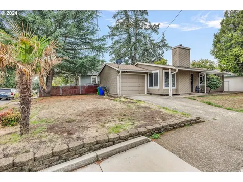 8630 SE Glenwood Street Portland OR 97266