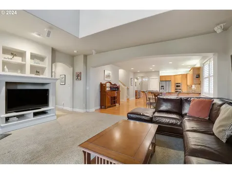 582 Tukwila Drive Woodburn OR 97071
