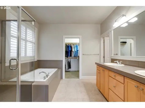 582 Tukwila Drive Woodburn OR 97071