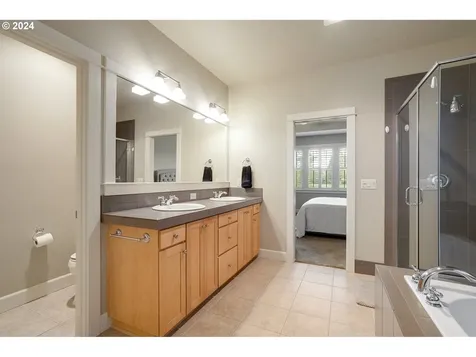582 Tukwila Drive Woodburn OR 97071