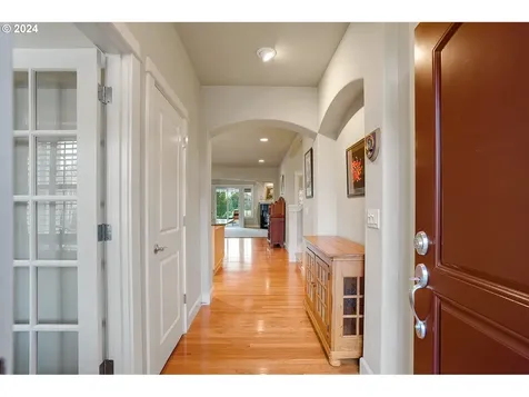 582 Tukwila Drive Woodburn OR 97071