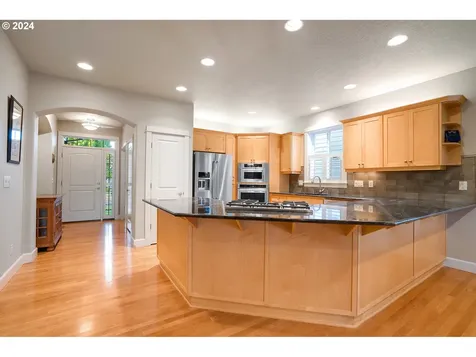 582 Tukwila Drive Woodburn OR 97071