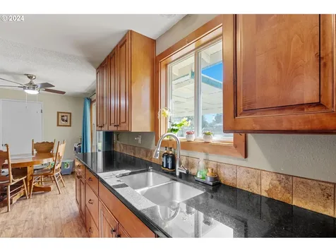7813 Ne 122nd Avenue Vancouver WA 98682