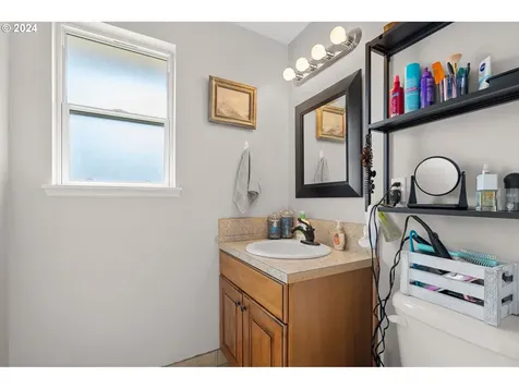7813 Ne 122nd Avenue Vancouver WA 98682