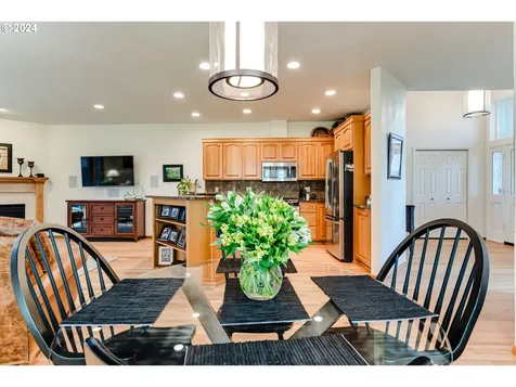 999 Old Orchard Lane Springfield OR 97477