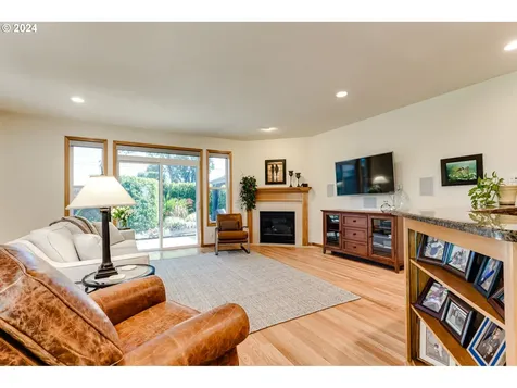 999 Old Orchard Lane Springfield OR 97477