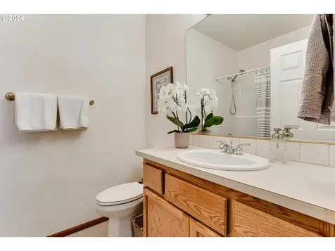 999 Old Orchard Lane Springfield OR 97477