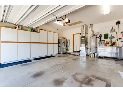 999 Old Orchard Lane Springfield OR 97477