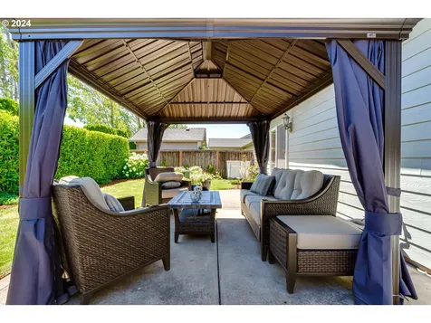 999 Old Orchard Lane Springfield OR 97477