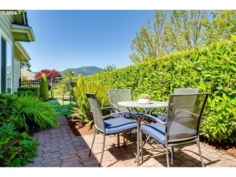 999 Old Orchard Lane Springfield OR 97477