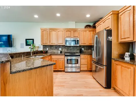 999 Old Orchard Lane Springfield OR 97477