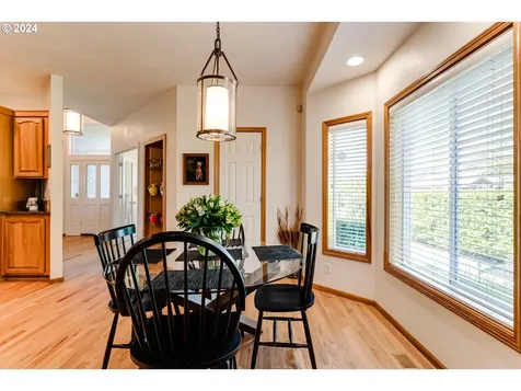 999 Old Orchard Lane Springfield OR 97477