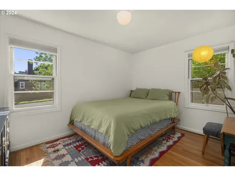 30 Ne Morgan Street Portland OR 97211
