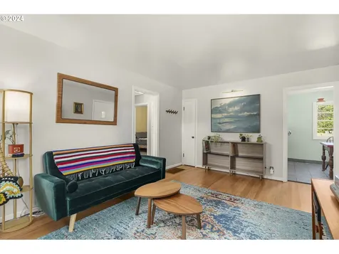 30 Ne Morgan Street Portland OR 97211