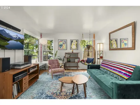 30 Ne Morgan Street Portland OR 97211