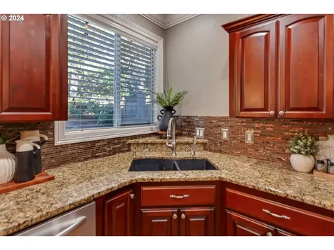 2370 NW 141st Place Portland OR 97229