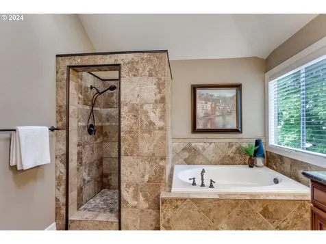 2370 NW 141st Place Portland OR 97229